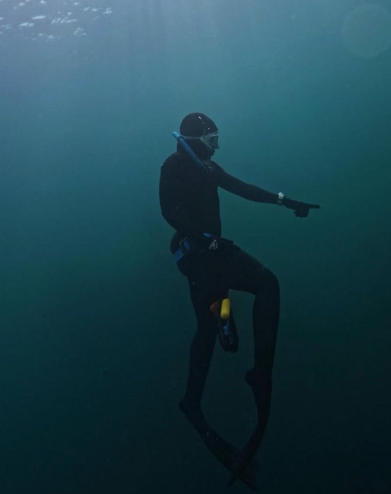 Deep water diving