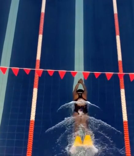 Diving with fins